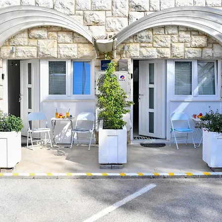 Val * Ντουμπρόβνικ